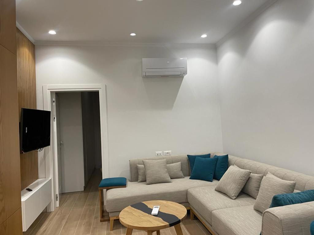 City Center Apartment Kafe Flora Tirana Eksteriør billede